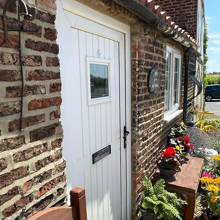 Yarm Haystack Sleeps 2 Next To Fox Covert Pub Kirklevington