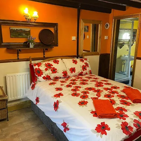 Holiday home Yarm Haystack Sleeps 2 Next To Fox Covert Pub Kirklevington